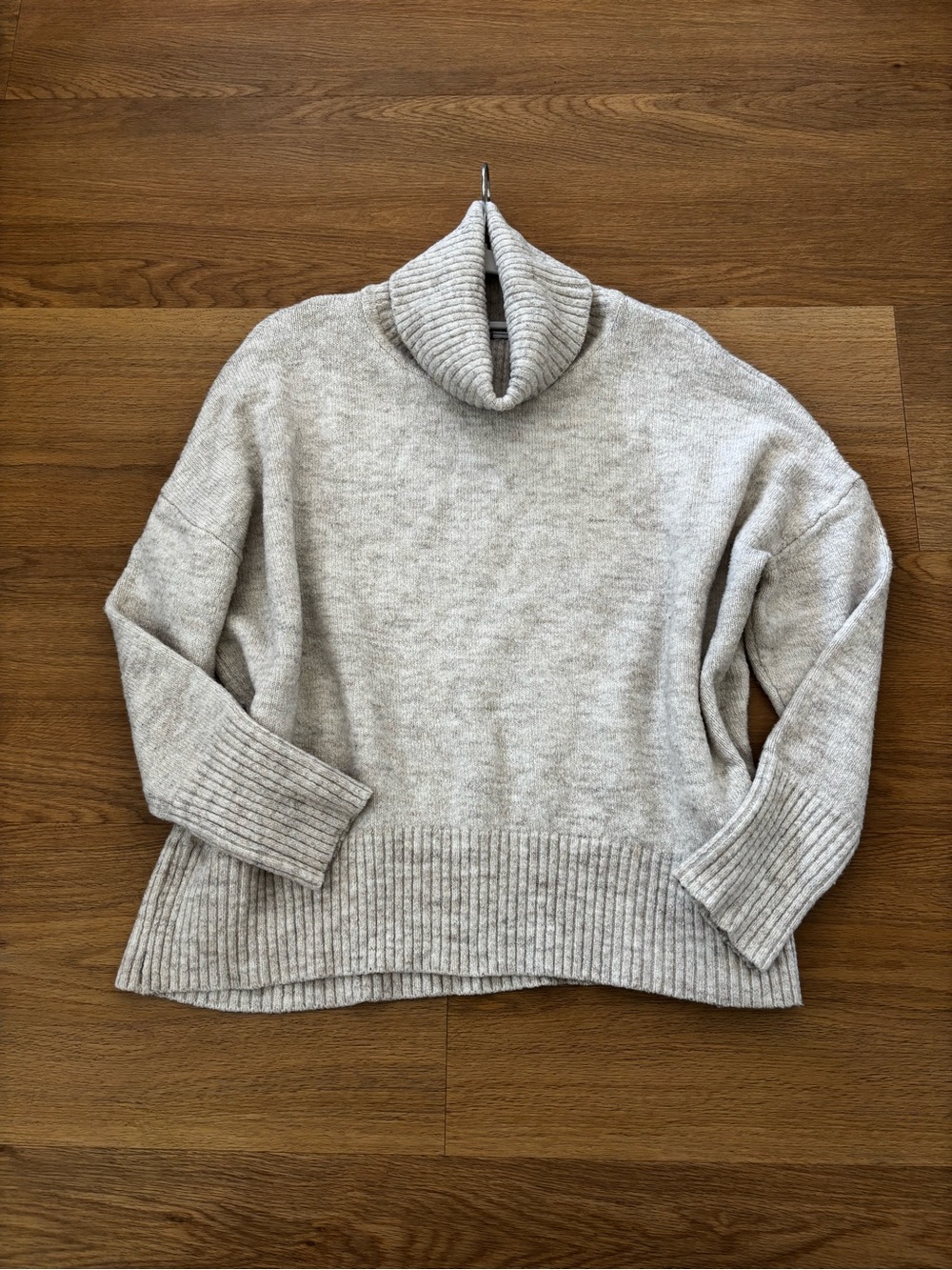 4/$20 William Rast Sweater - Picture 3 of 3